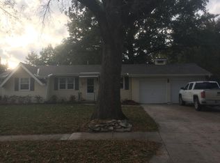 8728 Marty St, Overland Park, KS 66212