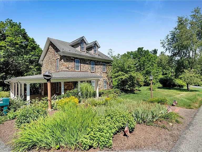 2408 Applewood Dr — Photo 27