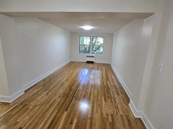 33-34 77th St APT 3B, Jackson Heights, NY 11372