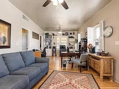 3rd image of 129 W Willoughby Ave
