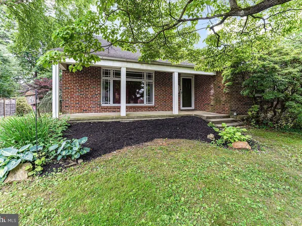 3738 School Ln, Newtown Square, PA 19073