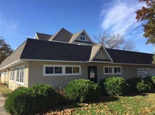 350 3rd Ave SW, Cedar Rapids, IA 52404