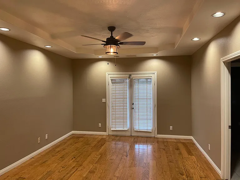 105 Brianna St — Photo 17