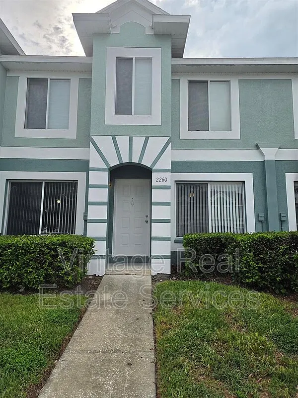 2 bed, 2.5 bath, 1490 sqft, $1,800 — Photo 1