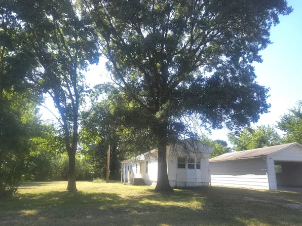 1002 Golden Avenue Avenue, Golden City, MO 64748