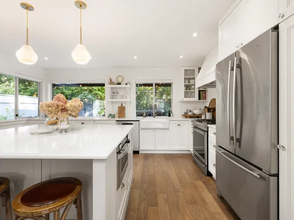 3558 Everglade Pl, North Vancouver, BC V7N 3T9
