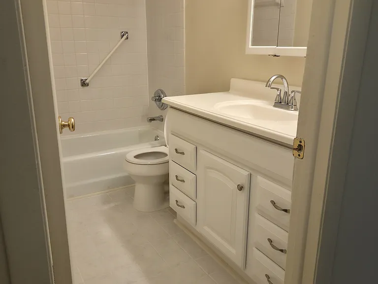 430 E Boston Ave — Photo 12