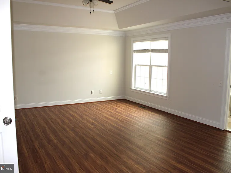 43555 White Cap Ter — Photo 18