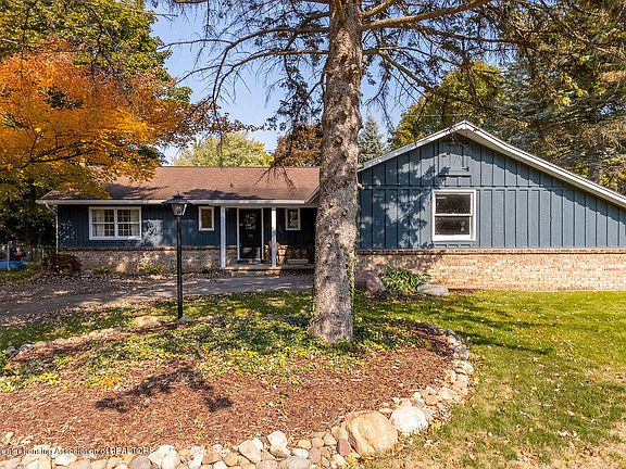 4th image of 1064 Woodside Dr