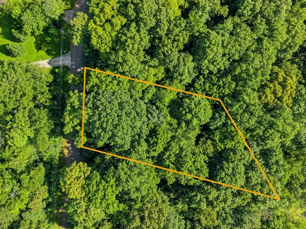 1430 Gold Crest Dr, Hixson, TN 37343