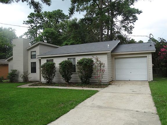 2nd image of 3233 Thames Dr