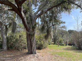 50 Ball Park Rd, Saint Helena Island, SC 29920