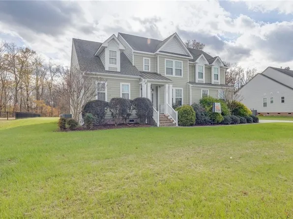 207 Bridlewood Ln, Suffolk, VA 23434