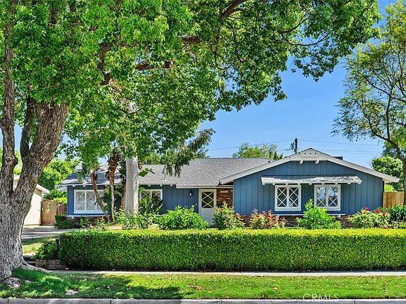 3rd image of 3749 San Rafael Way