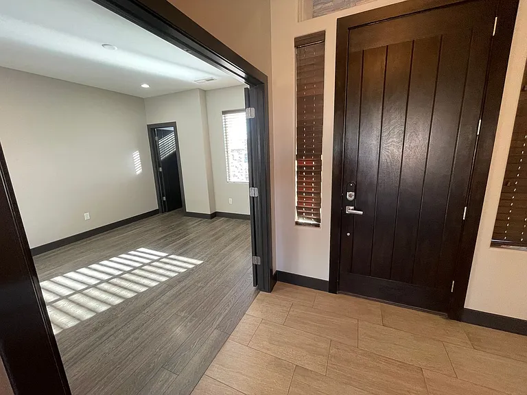 2676 S 3030 E — Photo 13