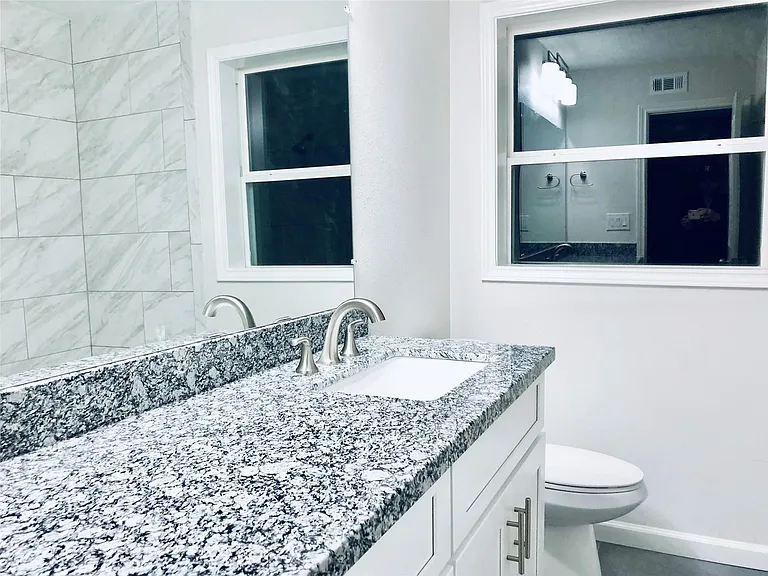 2531 Watts St #4 — Photo 7