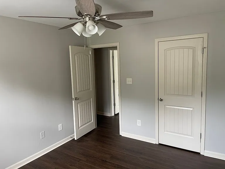 2706 Bechet Ln — Photo 10