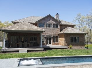 112 Middle Line Hwy, Southampton, NY 11968