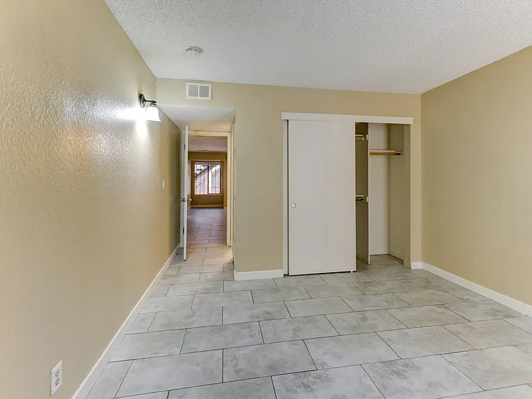 2125 Sun Ave #B — Photo 10