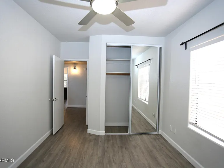 924 E Manor Dr — Photo 24