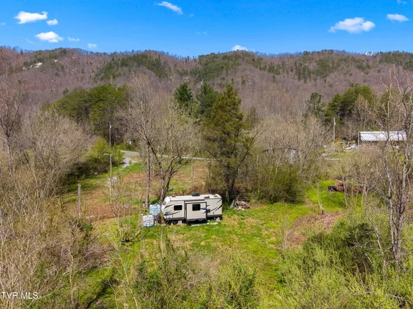 290 Cave Springs Rd, Rogersville, TN 37857