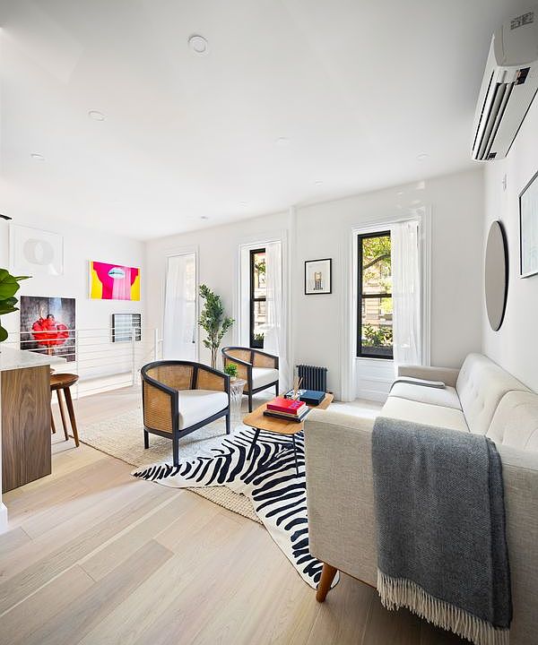 1st image of 38 Stuyvesant St #2