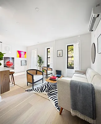 40 Stuyvesant Street #2