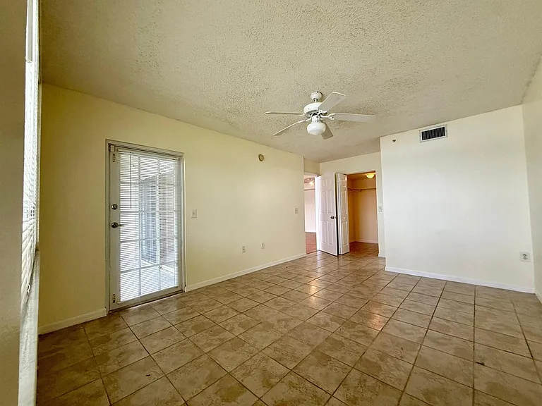 5065 Wiles Rd #204 — Photo 12