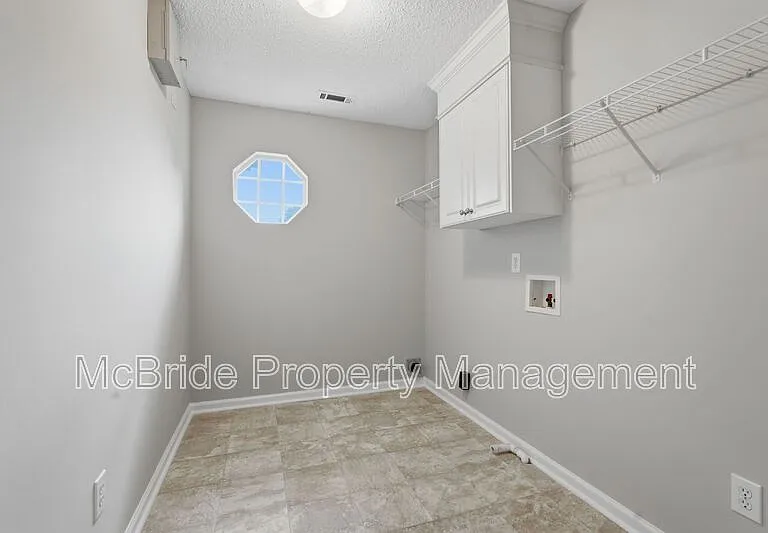 827 Sonora Cir — Photo 24