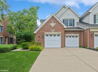 30 Red Tail Dr, Hawthorn Woods, IL 60047