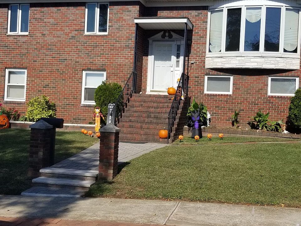 1st image of 25 Waterford Ct