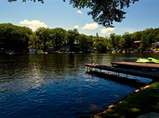 15 Lakeview Trl, Andover, NJ 07821