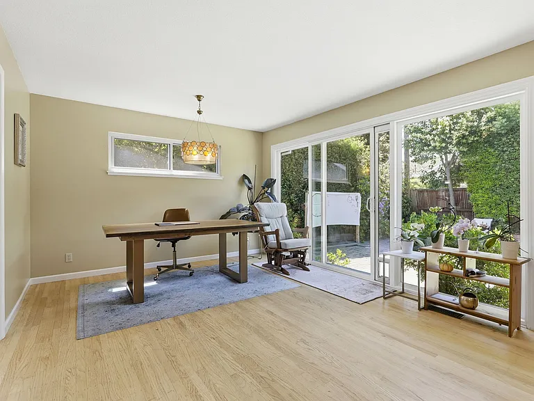872 W Knickerbocker Dr — Photo 3