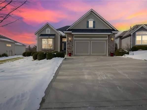 1362 Brompton Ln, Raymore, MO 64083