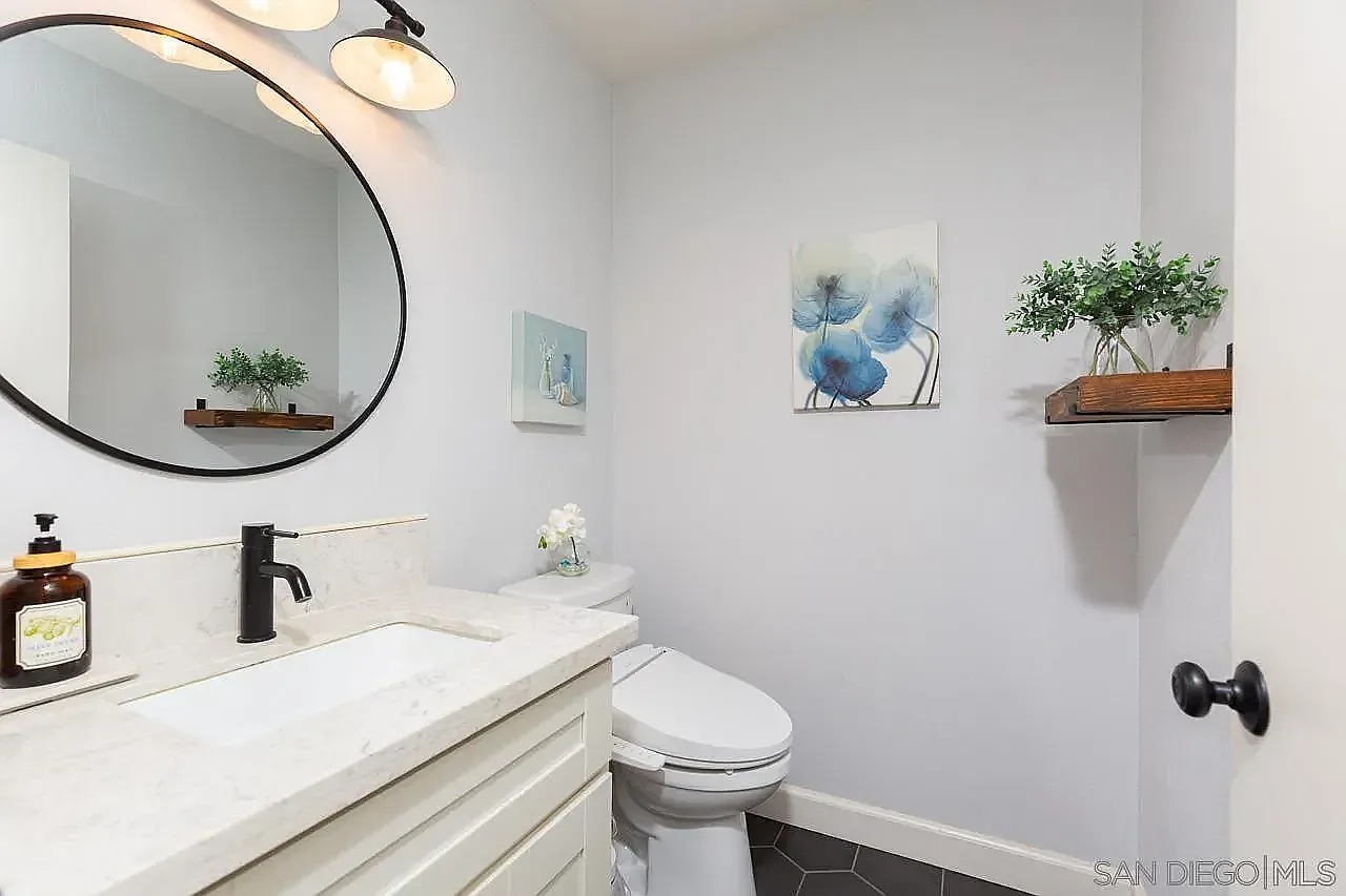4 bed, 1666 sqft, $4,500 — Photo 2