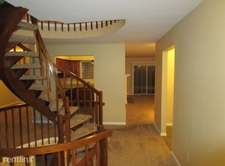 9494 Fenwin Dr, Grand Blanc, MI 48439
