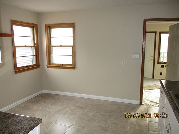 3rd image of 2021 N Huston Ave