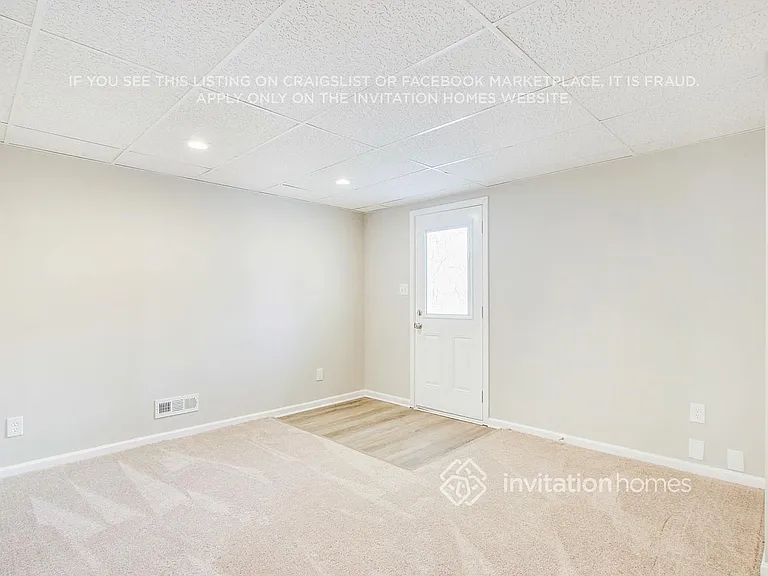 281 Lancaster Cir — Photo 16