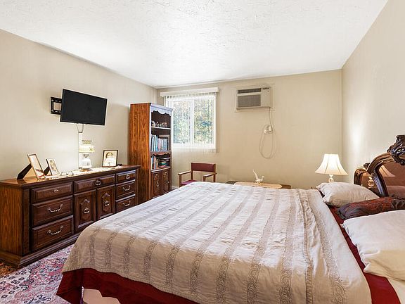 5th image of 100 Fellsview Ter APT 106