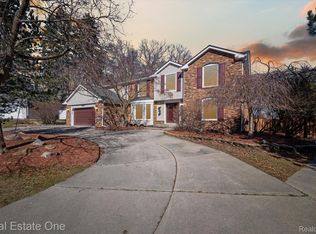 5363 High Court Way, West Bloomfield, MI 48323