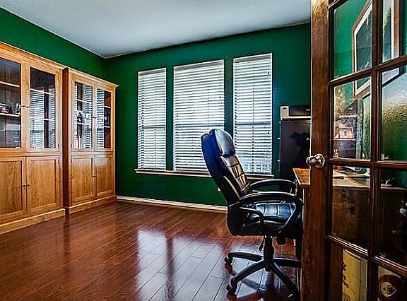 5th image of 6943 Belteau Ln