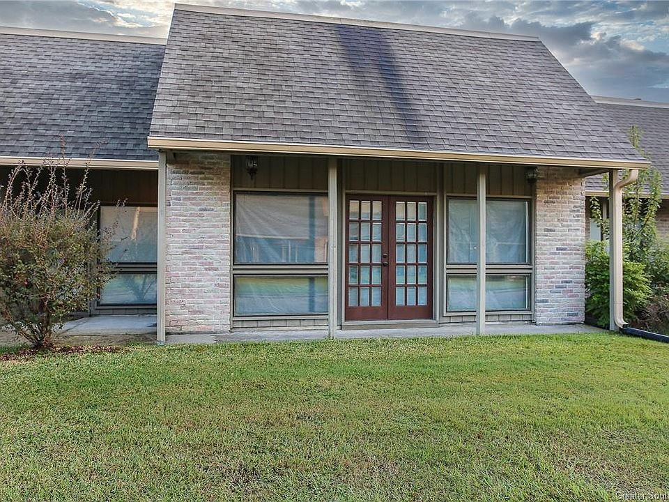 1st image of 689 Lakewood Dr