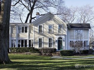 493 E Illinois Rd, Lake Forest, IL 60045