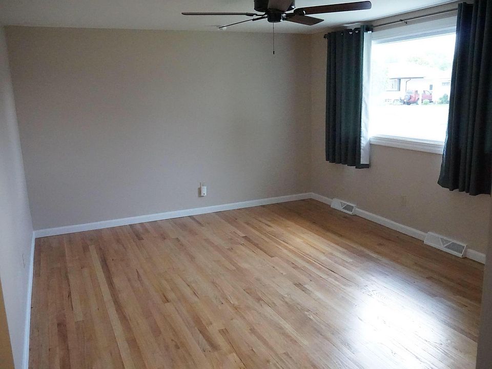 1st image of 15750 Richard Dr