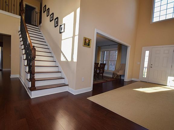 3rd image of 358 Old Wood Dr