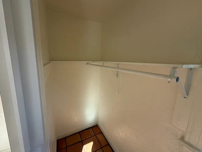 407 Loma Dr #407 — Photo 16