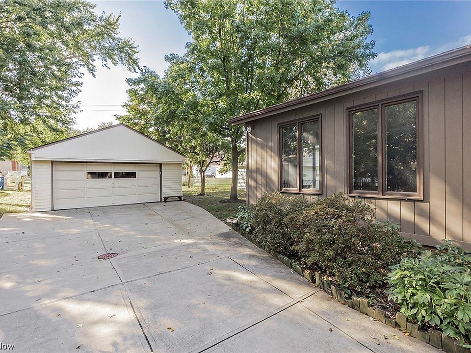 29648 Phillips Ave, Wickliffe, OH 44092 Zillow