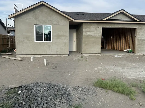 996 NE 10th Pl, Hermiston, OR 97838