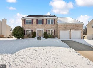 5 English Ivy Dr, Sicklerville, NJ 08081