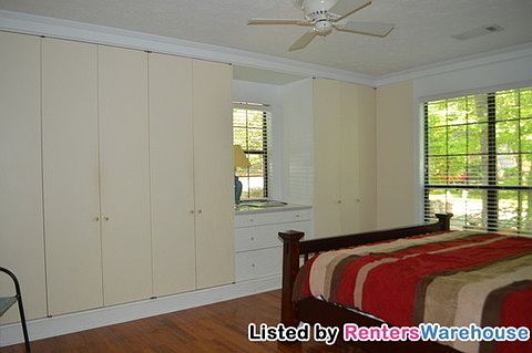 5th image of 4591 Glen Crossing Dr